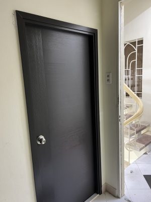 cửa gỗ công nghiệp giá rẻ mà đẹp