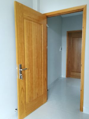Cửa Gỗ Công Nghiệp Giá Rẻ