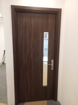 Cửa phòng ngủ bằng nhựa Composite