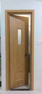 Mẫu cửa composite đơn giản