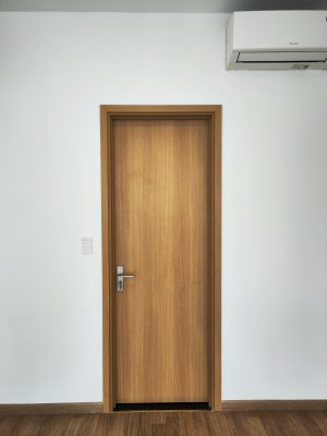 mẫu cửa phòng ngủ gỗ công nghiệp