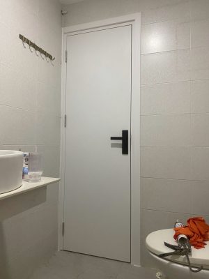 Cửa Nhựa Đài Loan Đúc Giá Rẻ 