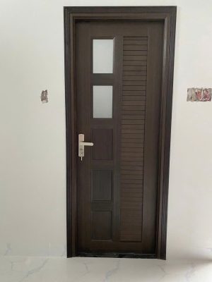 cửa nhựa PVC giá rẻ cho nhà vệ sinh