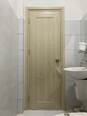 Giá Cửa Nhựa Nhà Vệ Sinh