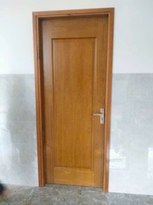 cửa gỗ phòng ngủ giá rẻ