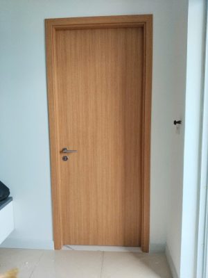 nên chọn cửa nhựa ABS hay cửa nhựa Composite