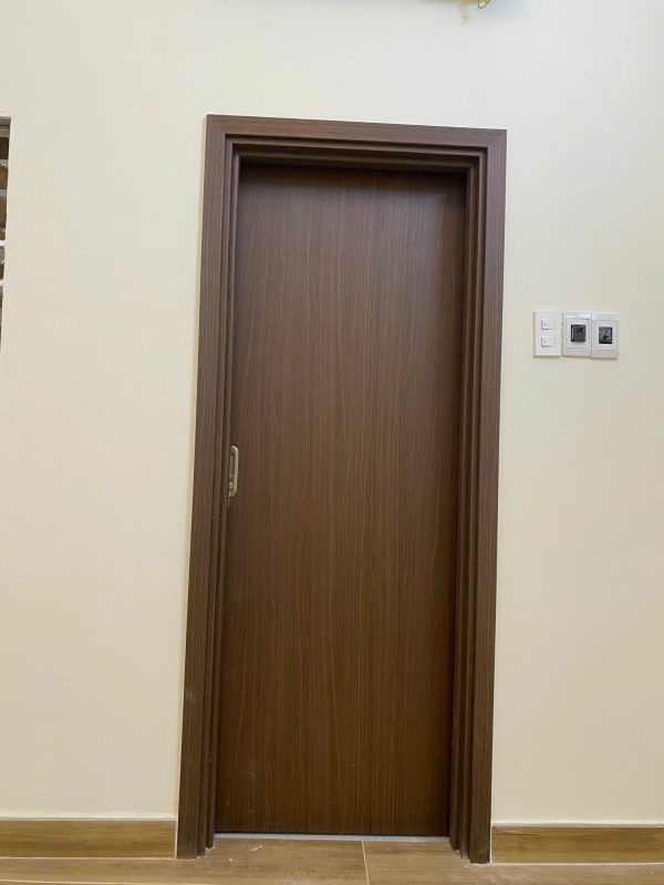 Mẫu cửa composite đơn giản