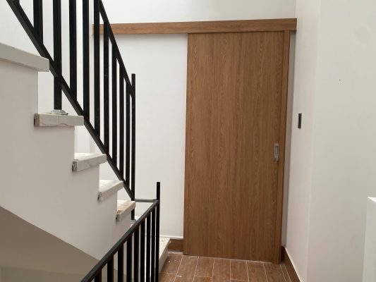 cửa lùa nhựa giả gỗ